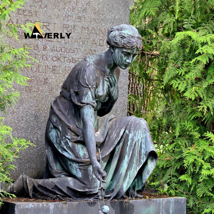 Bronze Kneeling woman Statue-Mbk-31202